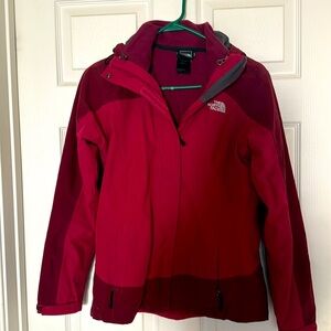 The 3-1 North Face TNF Apex jacket in maroon with a silky fleece lining.